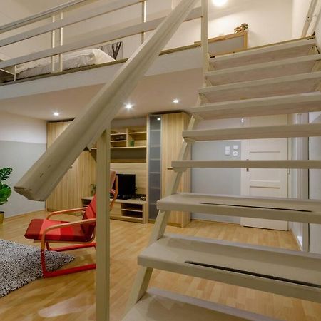De Lux Studio Apartment In Historical Quarters Budapest Eksteriør bilde