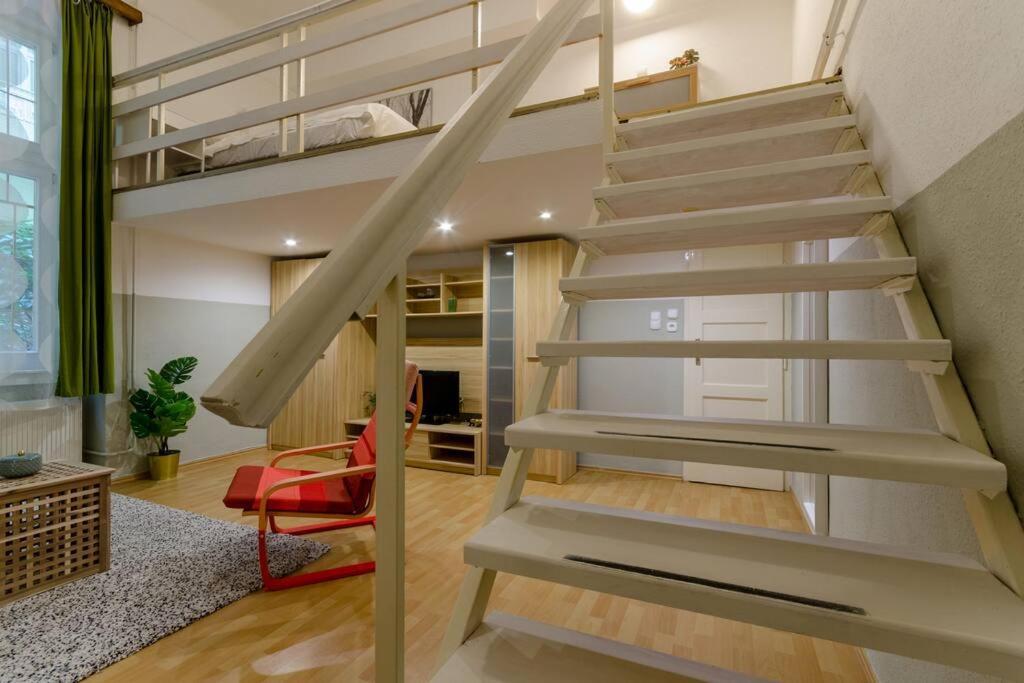 De Lux Studio Apartment In Historical Quarters Budapest Eksteriør bilde